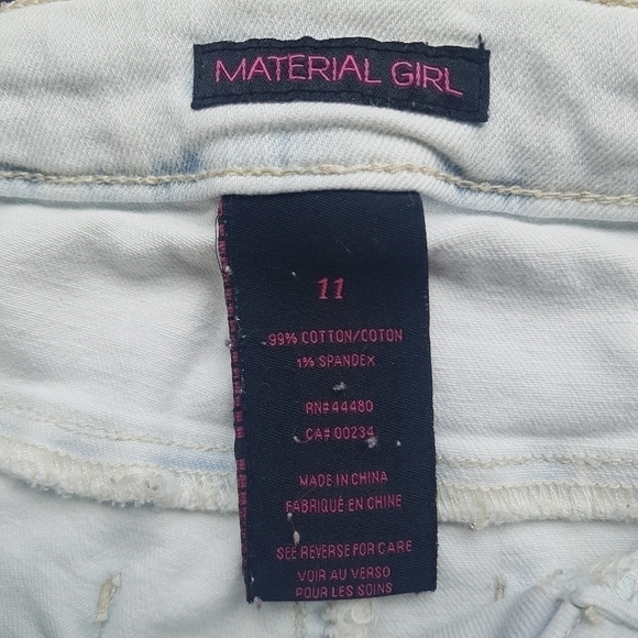 Material Girl Bleach Dye Jeans - Picture 9 of 11